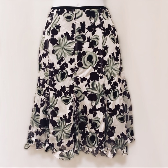 White House Black Market Dresses & Skirts - WHBM Fit & Flare Silk Blend Floral Skirt, NWT
